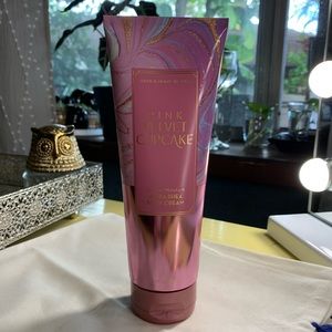 *new* Pink Velvet Cupcake 🧁 Body Cream✨